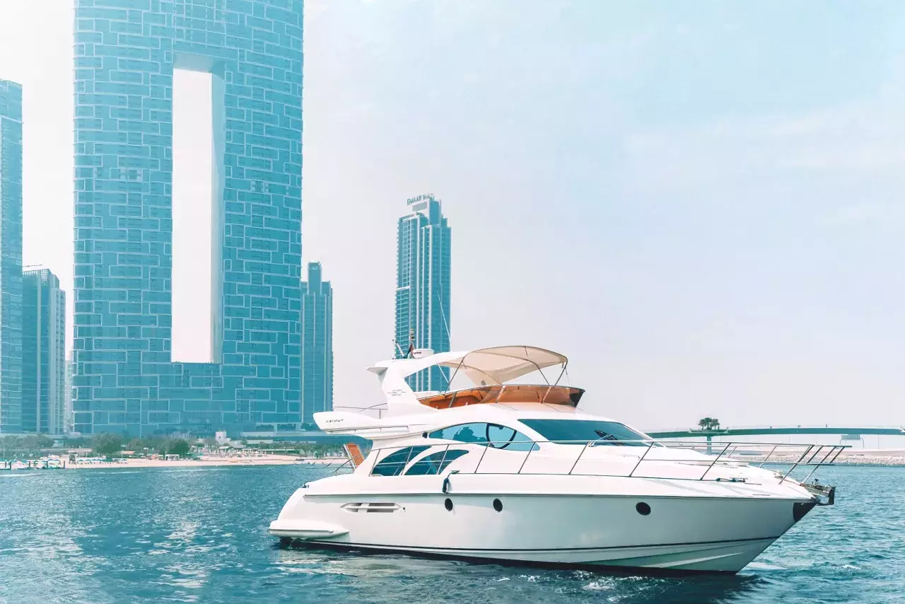 Azimut 15m No Regrets