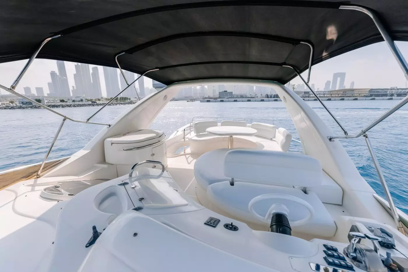 Azimut 68 أميرة