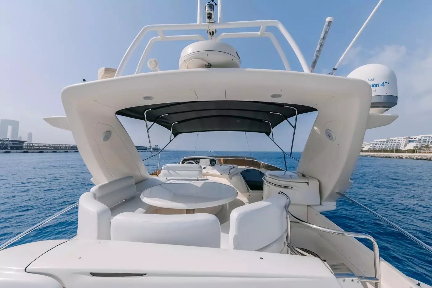 Azimut 68 أميرة