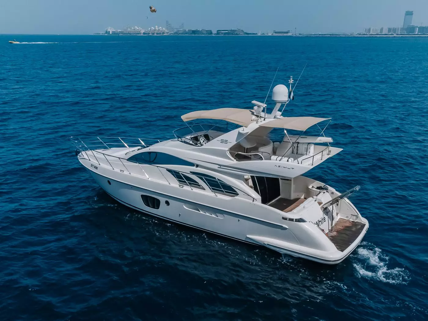 Azimut 55 White Pearl