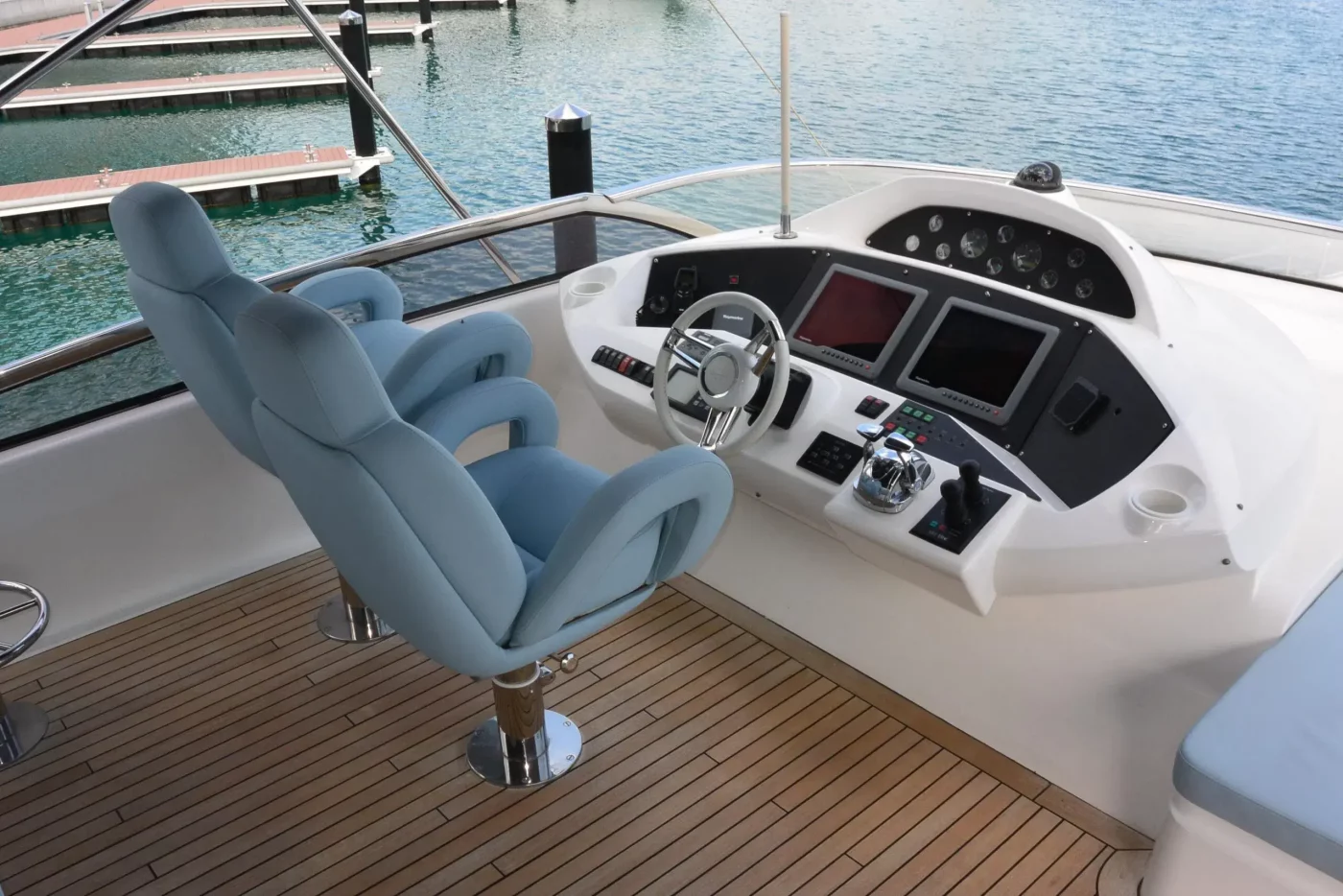 Yacht Sunseeker 90 печально известный