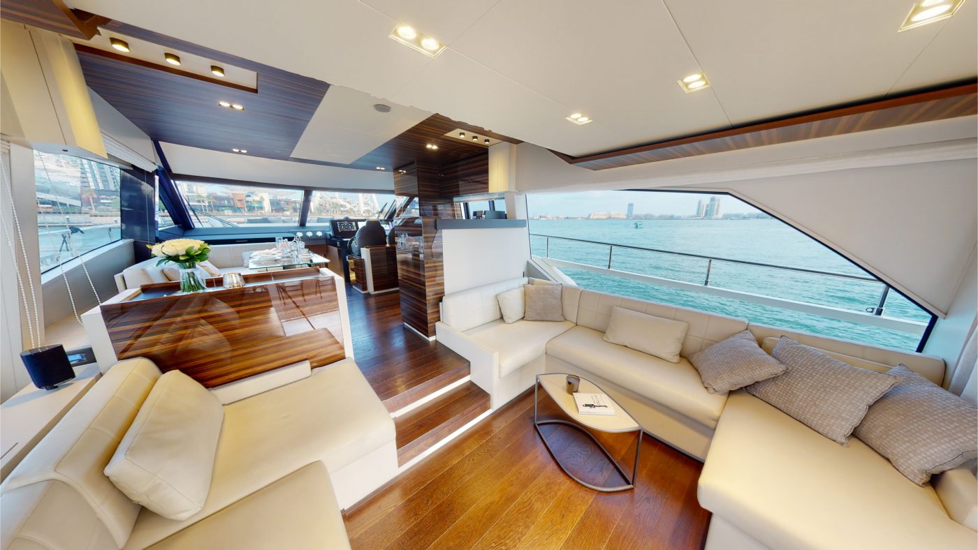 Ferretti 67