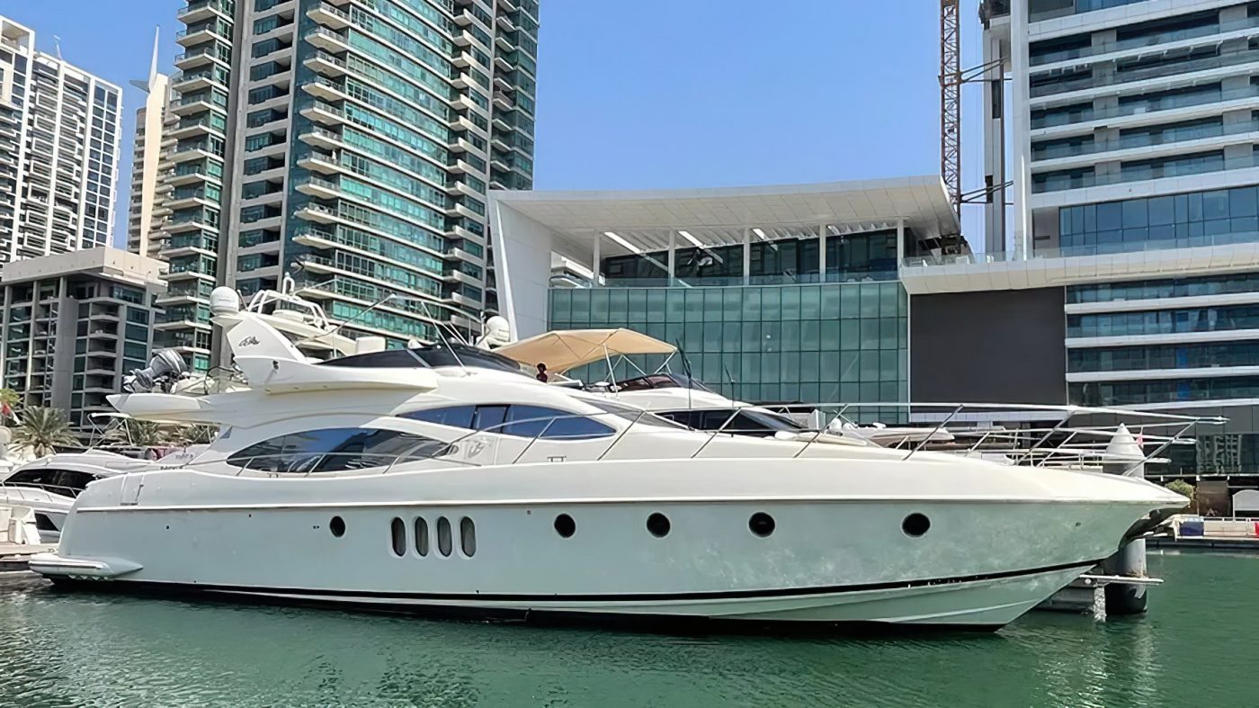 Azimut 68 أميرة