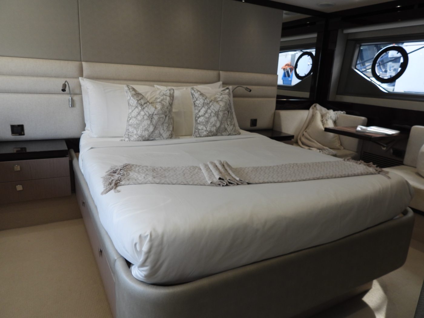 Yatht sunseeker 70 mi serenitti