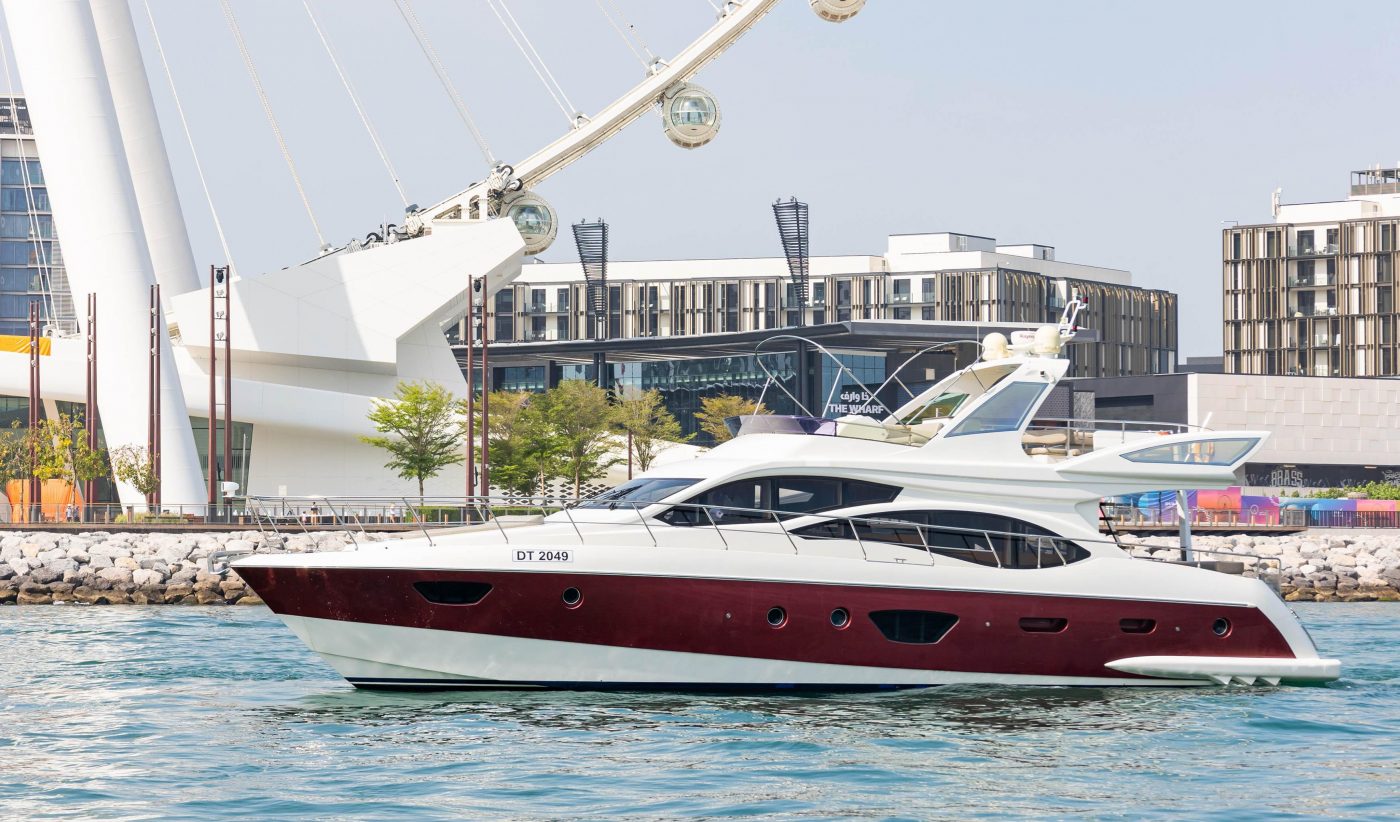 Azimut 62 لانا