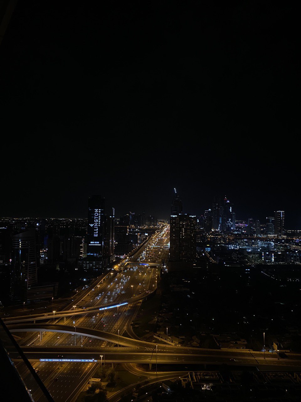 Pourquoi n’y a-t-il pas d’étoiles dans le ciel à Dubaï?