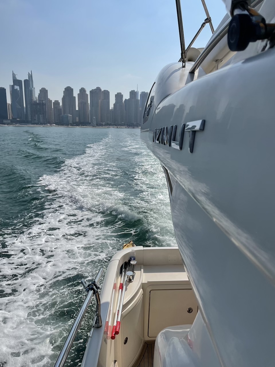 Yacht rental in Dubai Marina: Your choice of the perfect sea journey
