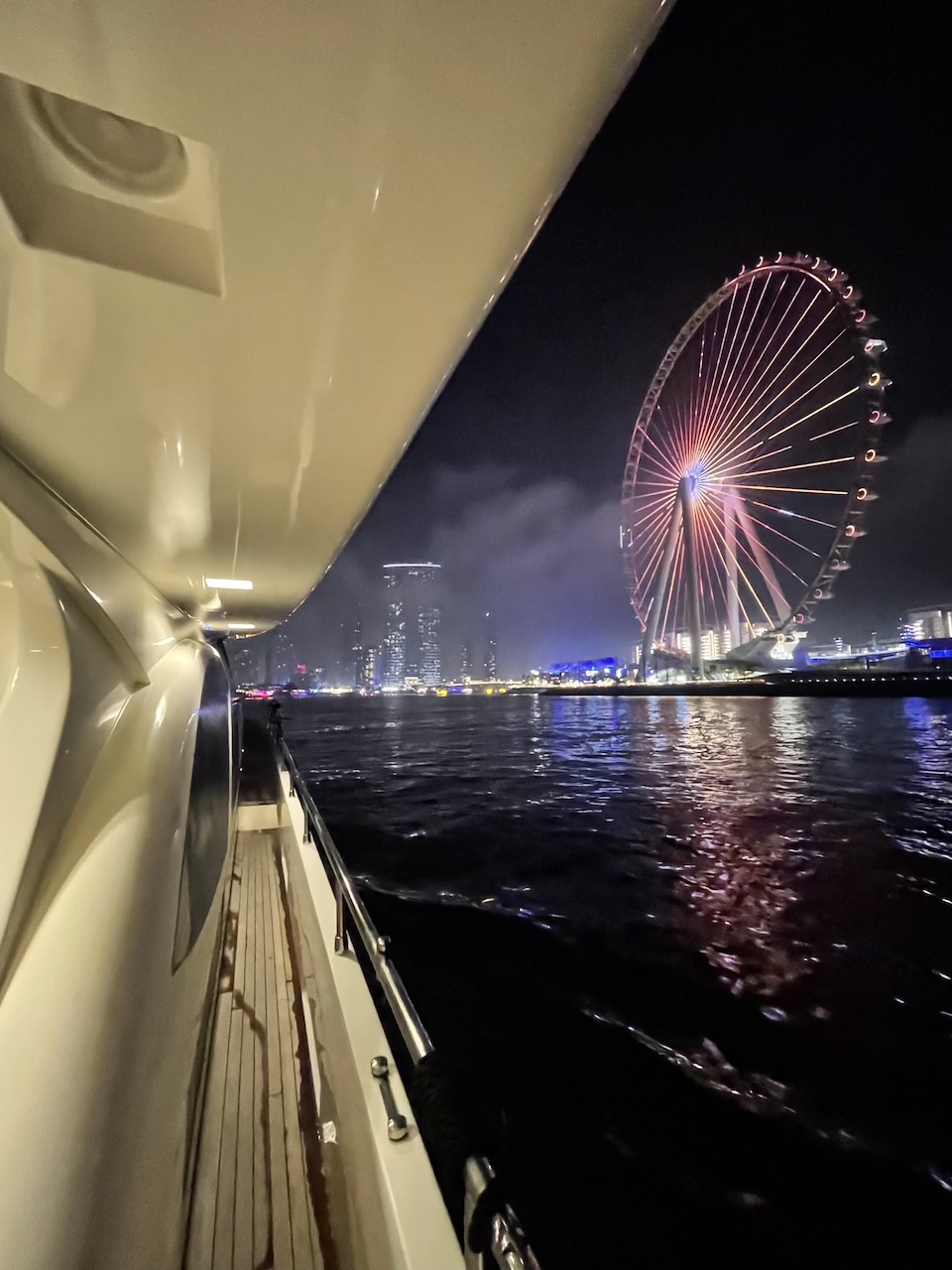 Yacht rental in Dubai: Every horizon invites adventure