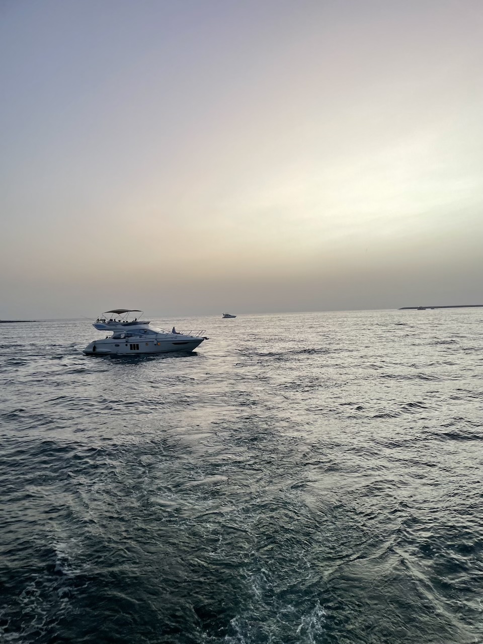 Аренда яхты для вечеринки в Дубае: Незабываемое торжество на водах