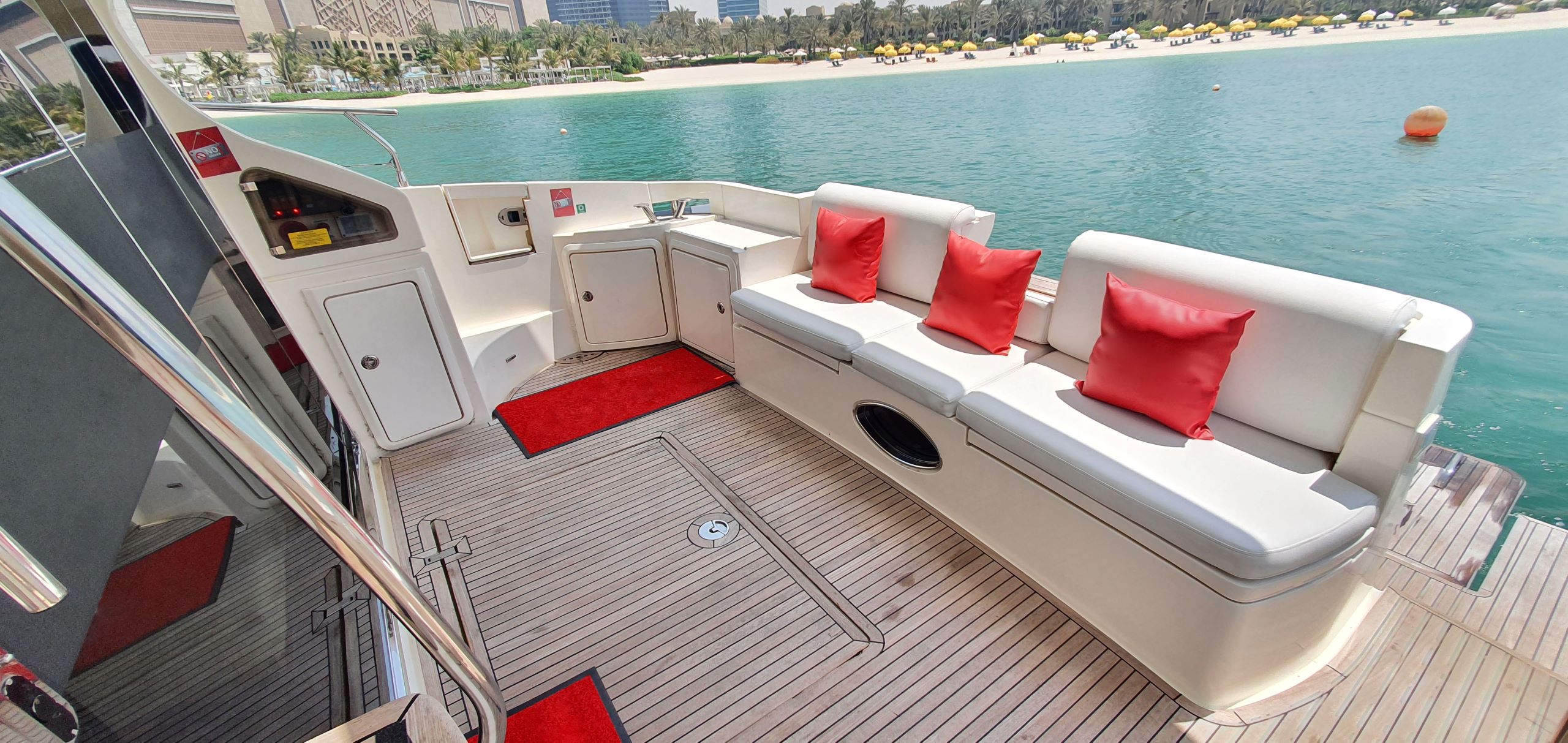 Rent Azimut Xclusive 7