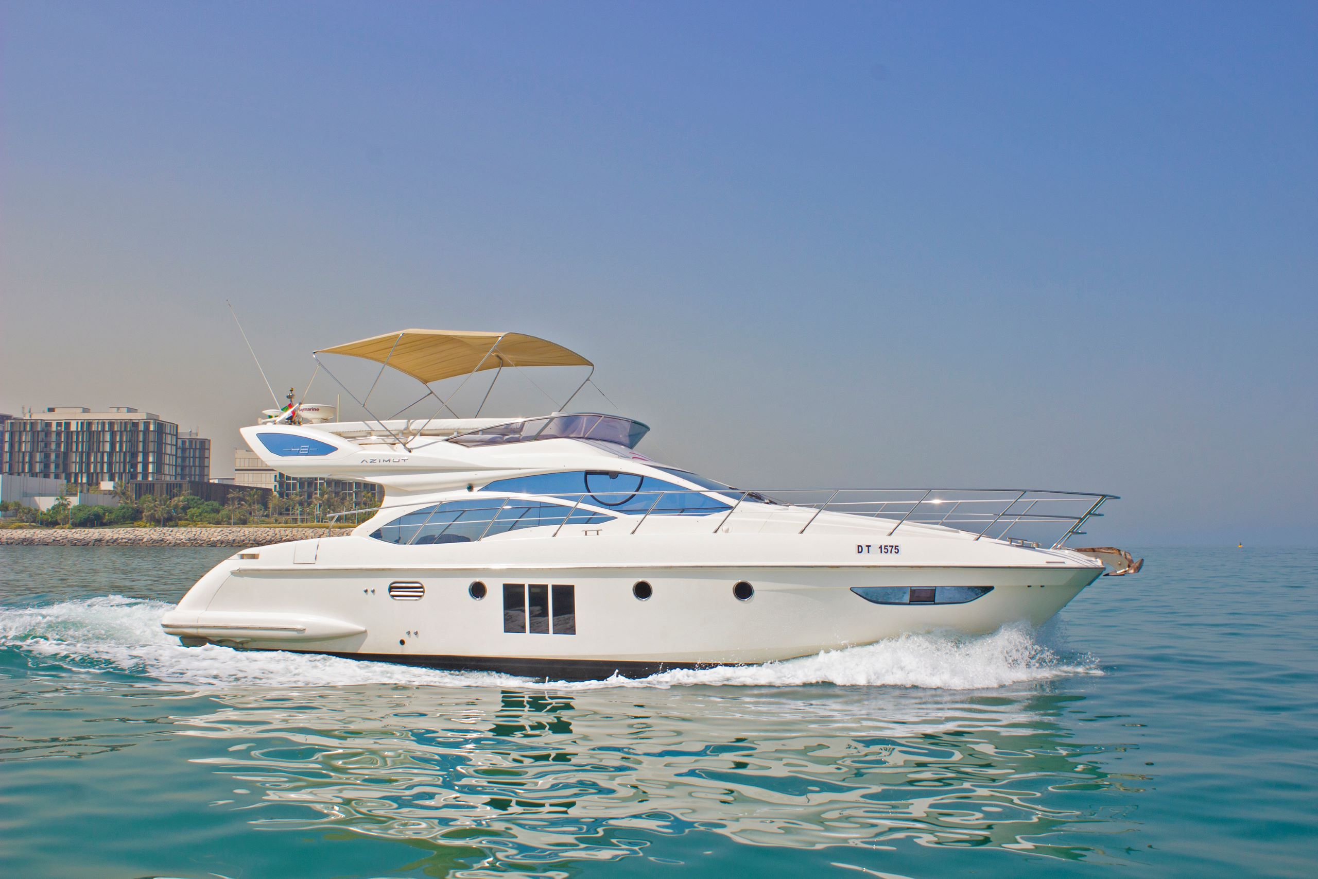 Rent Azimut Xclusive 7