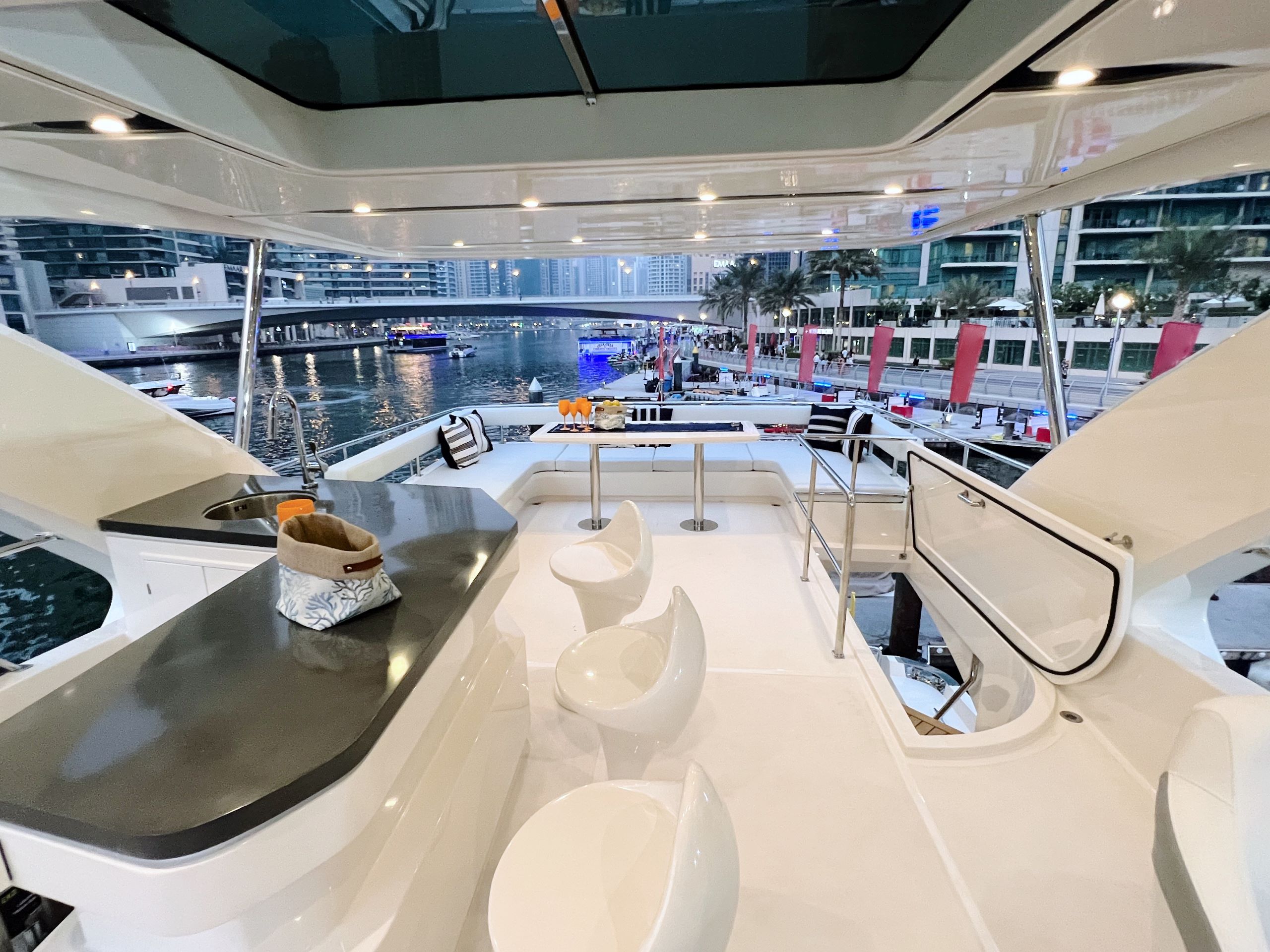 Yacht Xclusive 32 Luxury