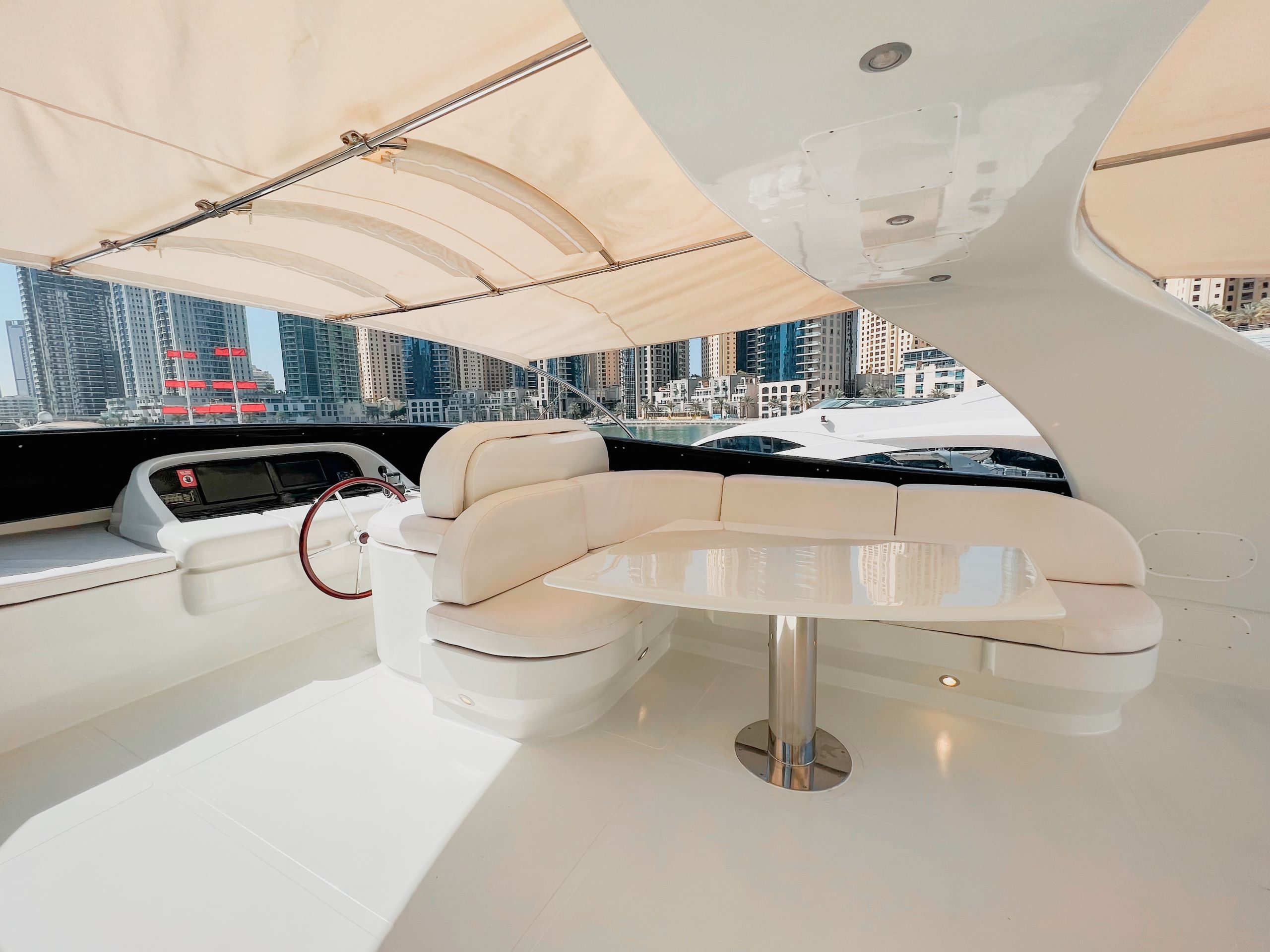 Yacht X16 Luxery