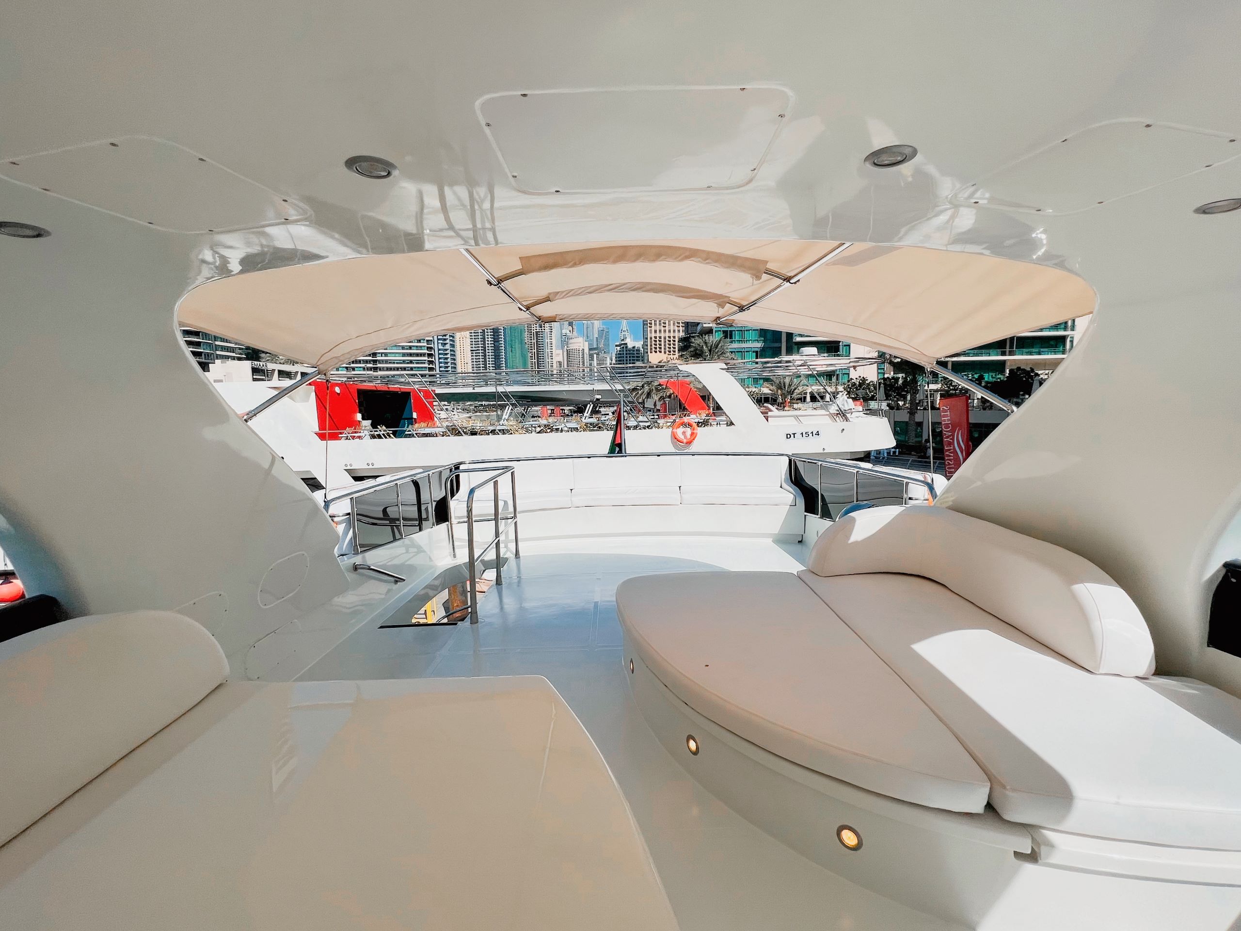 Yacht X16 Luxery