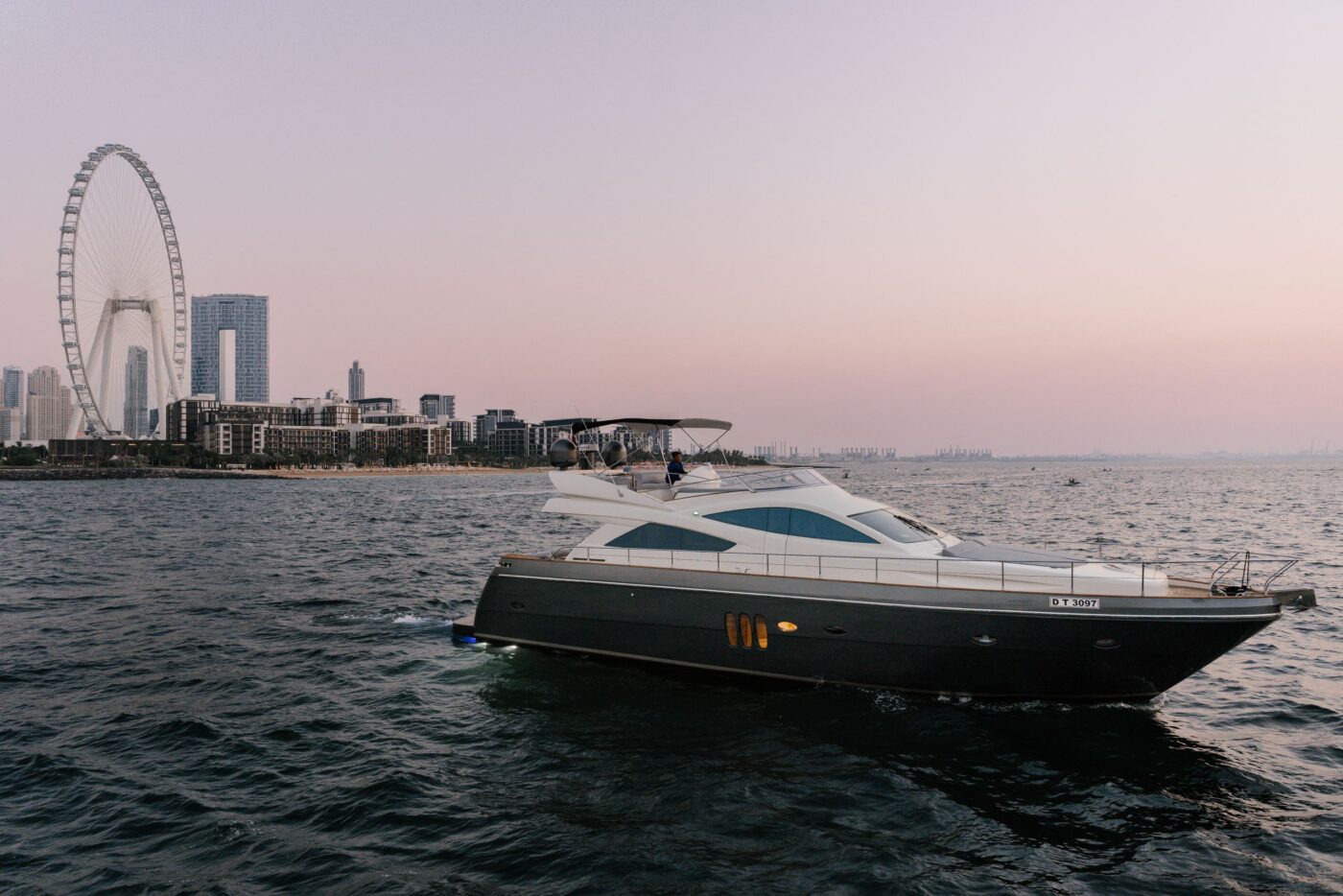 Yacht Princess 70 Grey Shark