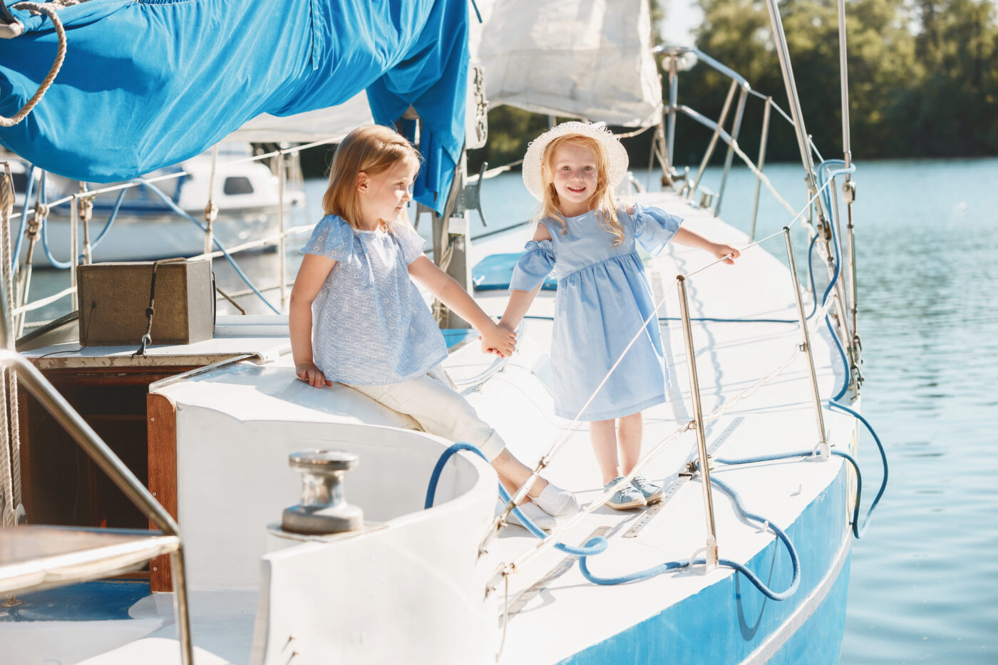 Sailing with children, family and friends: how to make a vacation unforgettable