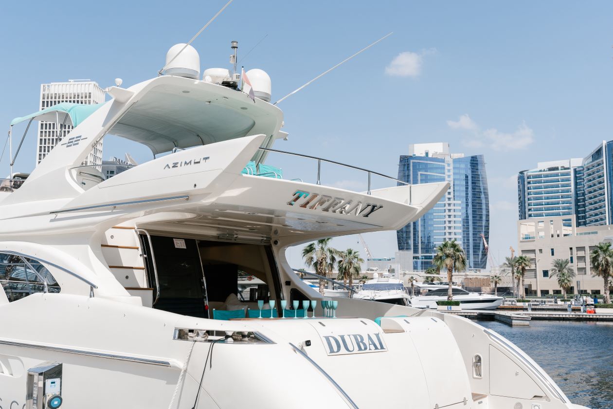 Tiffany 62 Azimut