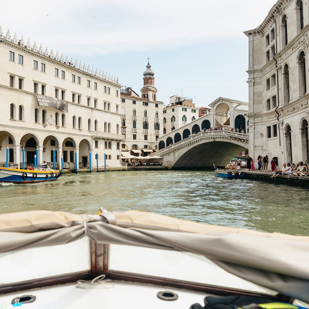 نقل مياه البندقية 2025: كيفية اختيار أفضل طريق حول البحيرة